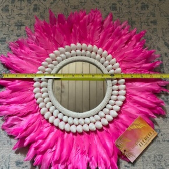 🧡3/15 NWT Tropical Elements Pink Feather Shells Round Wall Mirror Decor - Picture 2 of 7